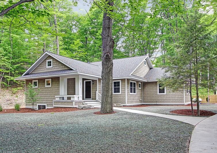 1st image of 6611 Wildwood Dr