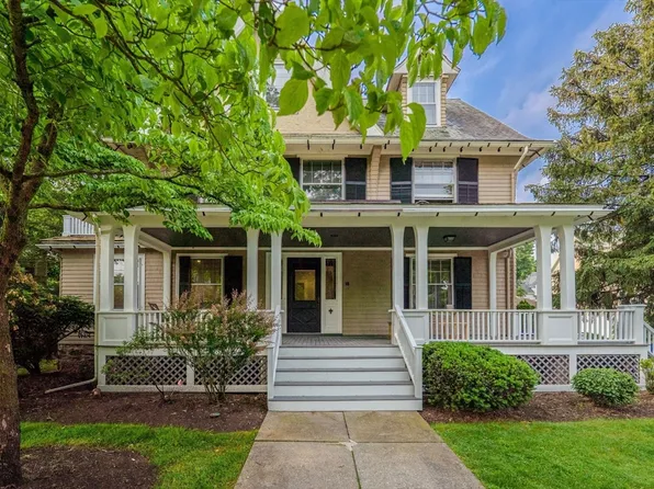 18 Alden St, Newton, MA 02459