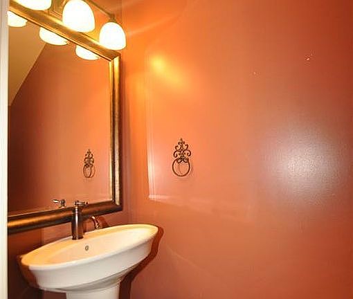 4th image of 706 Stevenson St APT C