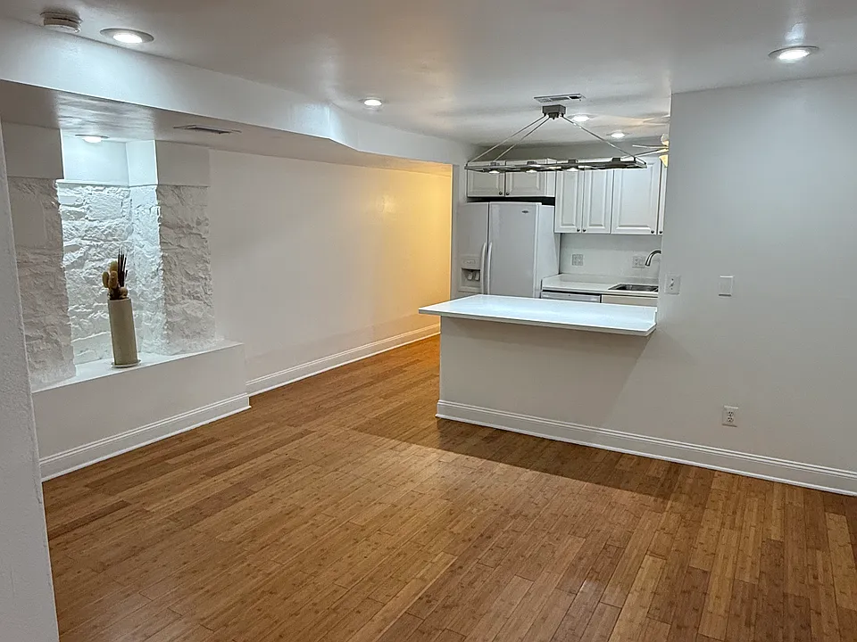 2302 1st St NW #BASEMENT