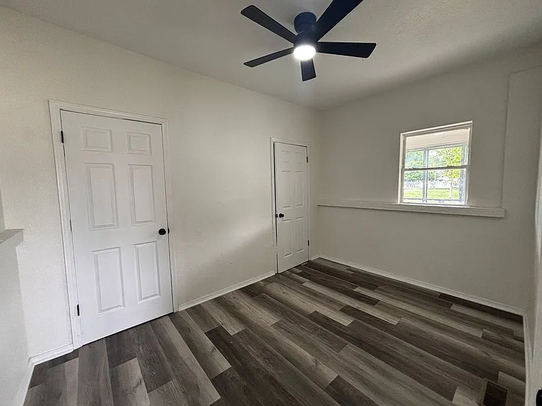655 S Hillside St — Photo 10