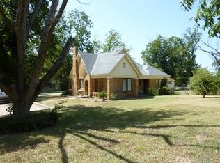 118 W College St, Fairfield, TX