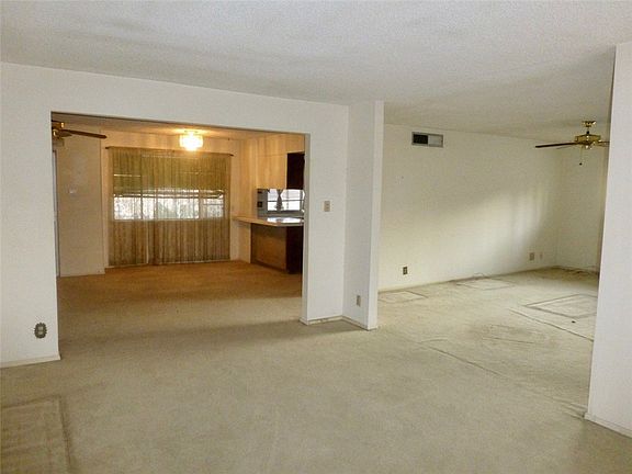 2nd image of 10196 Bon Aire Dr