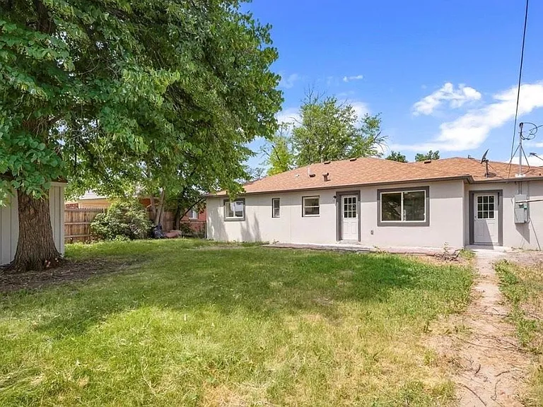1220 Tucson St — Photo 16