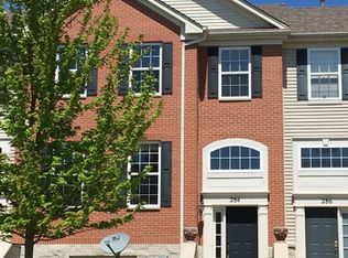 284 Jackson St, Gilberts, IL 60136