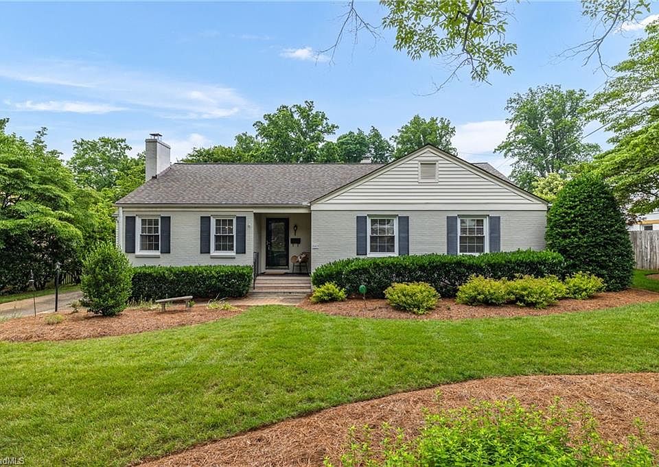 1st image of 3807 Dogwood Dr