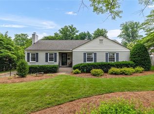 3807 Dogwood Dr, Greensboro, NC 27403