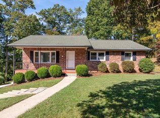 41 Sunset Dr, Swannanoa, NC 28778