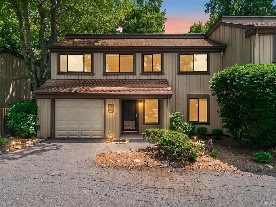 1st image of 12 Heritage Hills #A