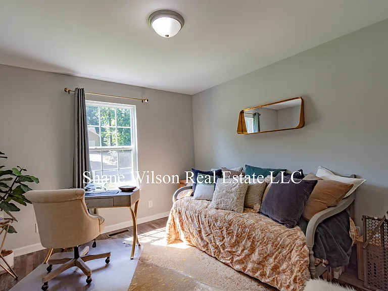 170 Creeks Cv — Photo 9