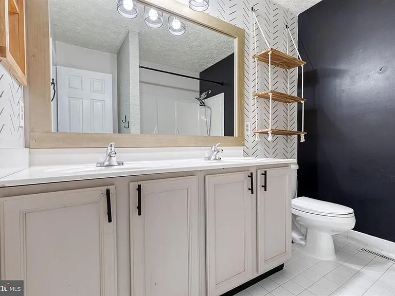 1577 Loring Ct — Photo 20