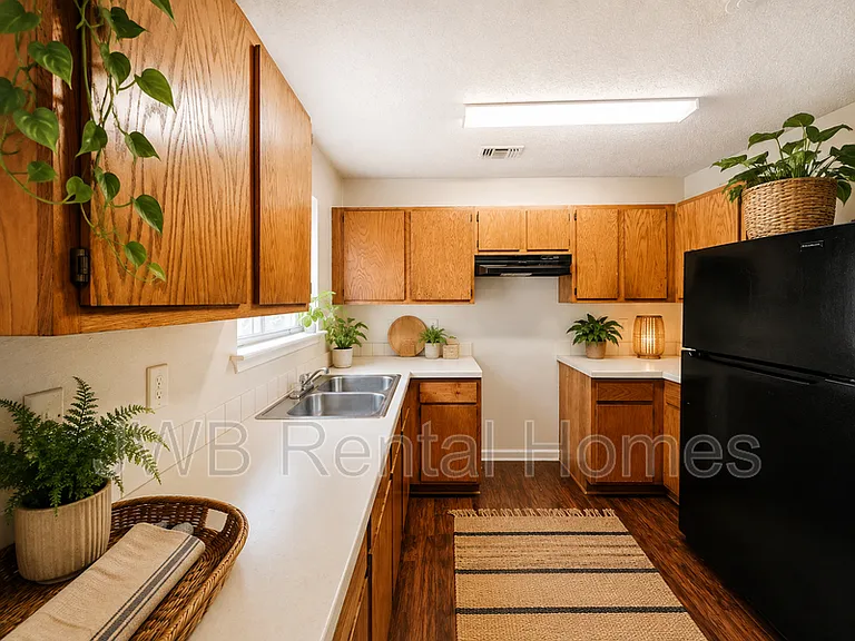 1596 W 30th St — Photo 3