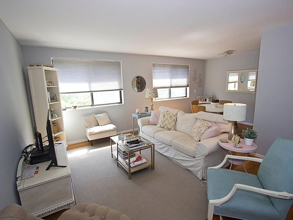 2nd image of 2016 N Adams St APT 501