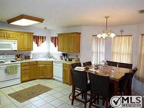 5th image of 3918 Karen Dr