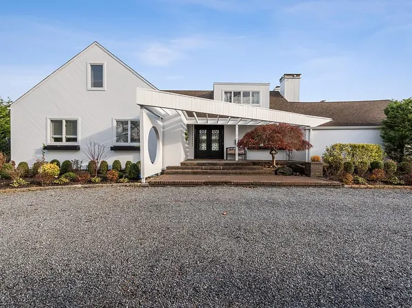 300 Dolphin Dr, Woodmere, NY 11598