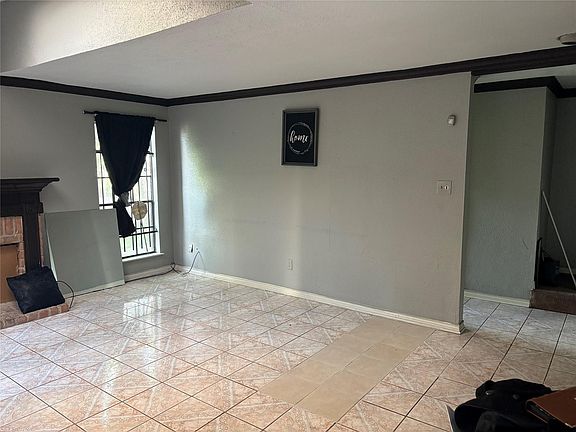 5th image of 10912 Gulf Fwy APT 70
