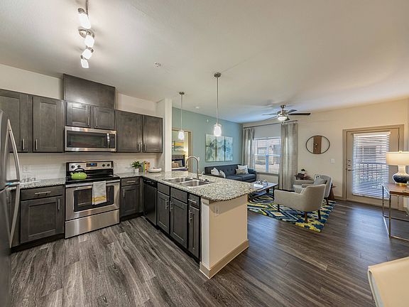 5th image of 4811 E Sam Houston Pkwy S #1014