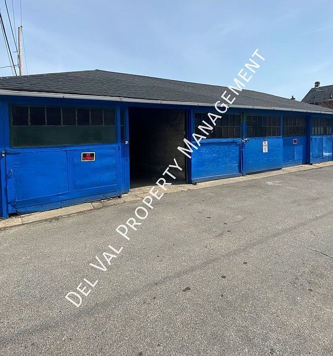 2nd image of 349 Charles St #2