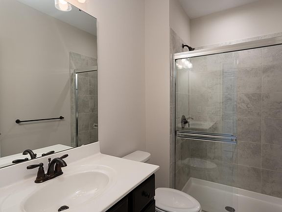 The Sarasota C Full Bath