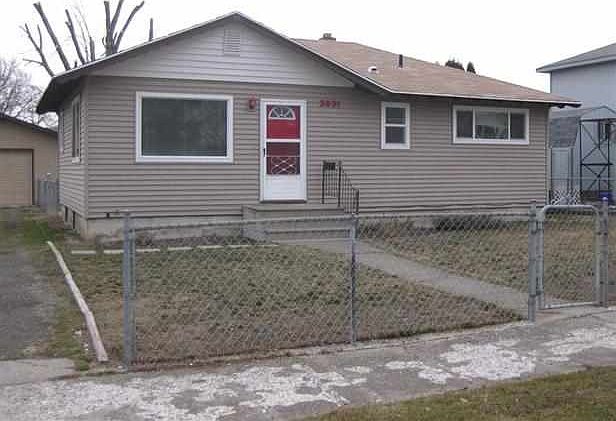 1st image of 3931 E Ermina Ave