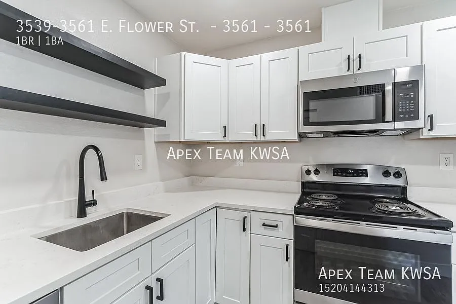 $875-Gorgeous & Modern 1BD/1BA with yard in Dodge Flower Neighborhood! — Photo 2