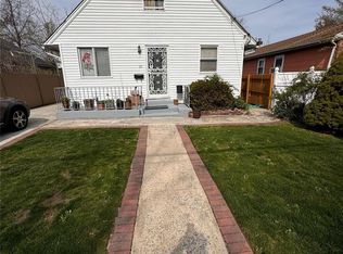 35 Harriet Ave, Hempstead, NY 11550