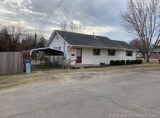 512 W Audd Ave, Checotah, OK 74426