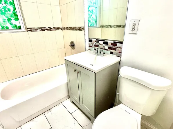 245 Duncan Avenue image 15 of 18