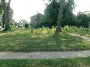 45 Carman Mill Rd, Massapequa, NY 11758