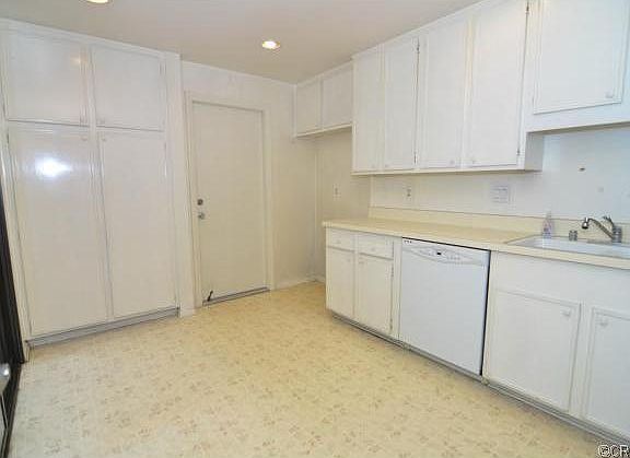 5th image of 1112 La Cadena Ave Unit 5