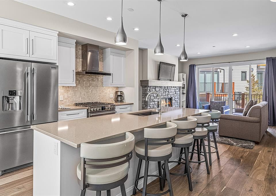 1101 S Three Sisters Pkwy Canmore, AB Zillow Apartments for Rent in Canmore