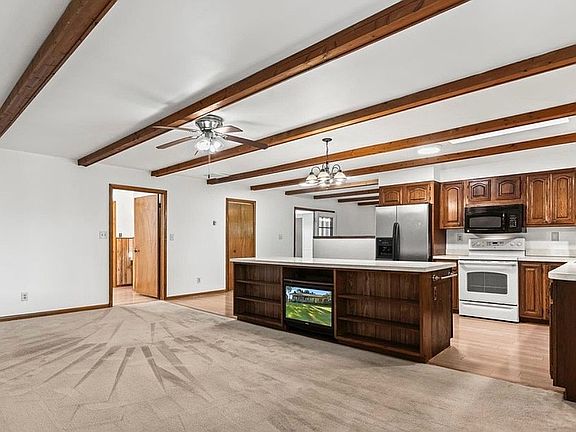 4th image of 1610 Twirly Ct