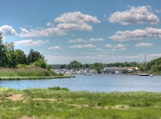 15 Capen St, Warwick, RI 02889