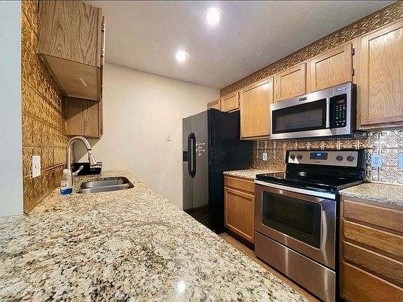 4th image of 2538 N 83rd St