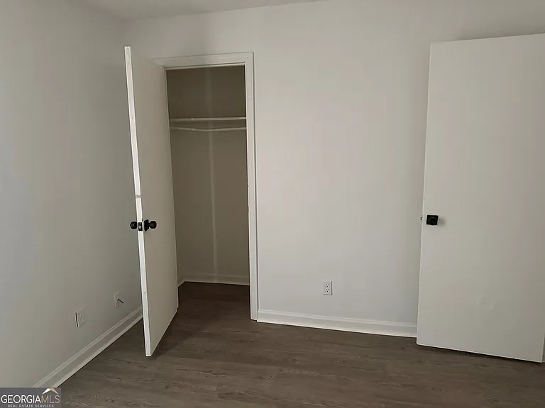 1325 Dent St — Photo 7