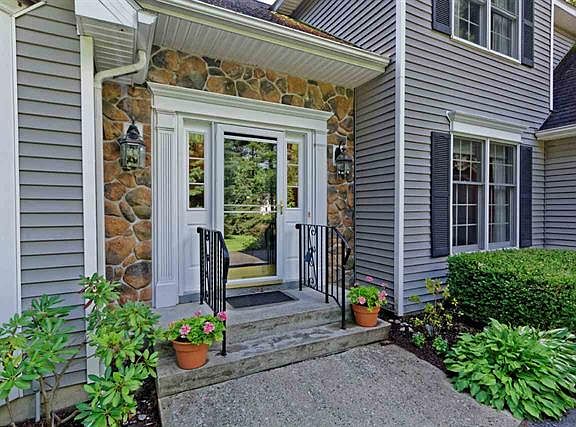 2nd image of 37 E Claremont Dr