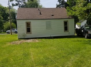 713 N James St, Carbondale, IL 62901