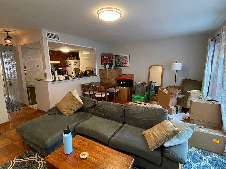 1st image of 139 N 9th St Floor 3