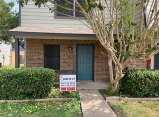 714 W Collins St #714, Denton, TX 76201