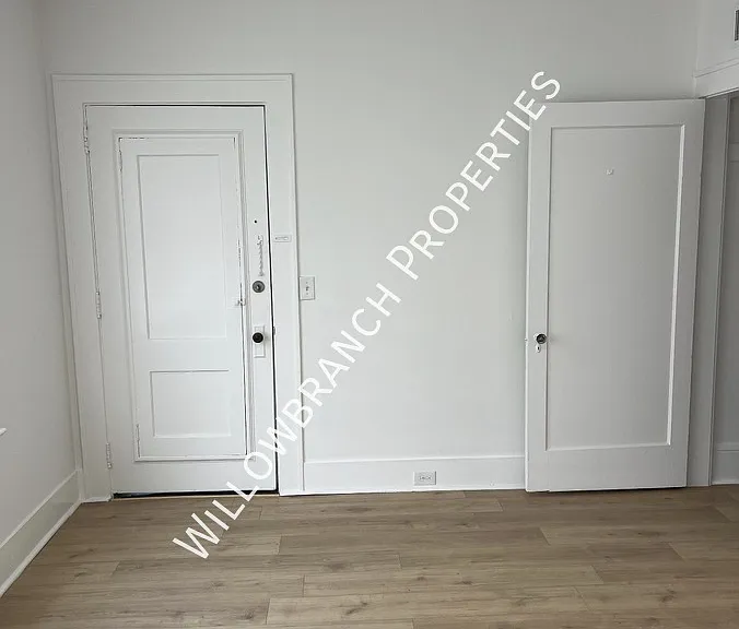 2335 Riverside Ave #1 — Photo 4