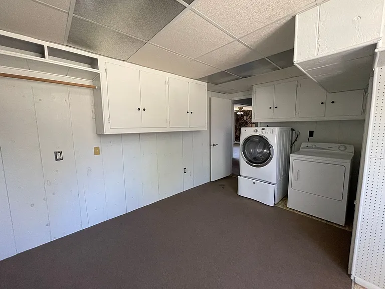 3321 Bevans St — Photo 3