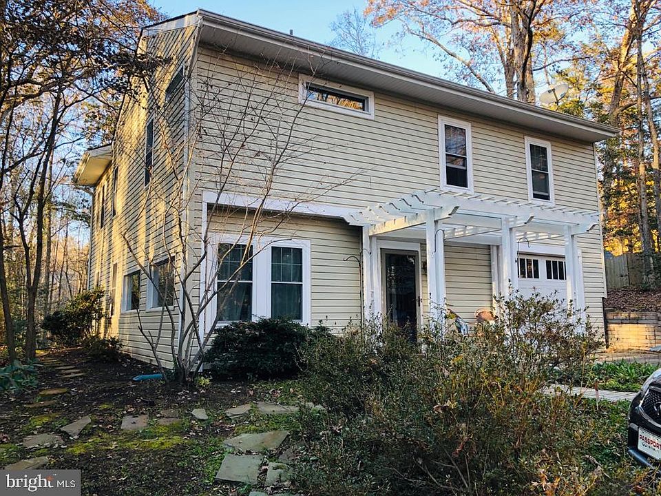 1st image of 23325 Laurel Hill Dr