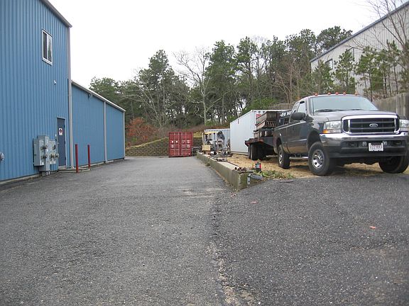3rd image of 82 A Commerce Park South