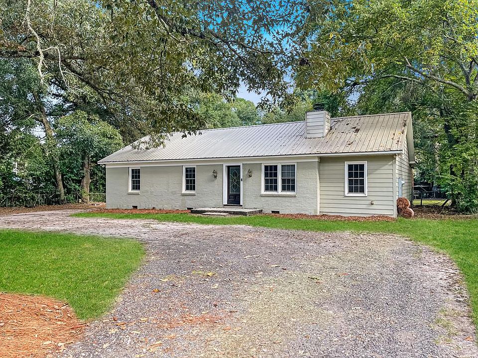 1st image of 144 Creekside Dr