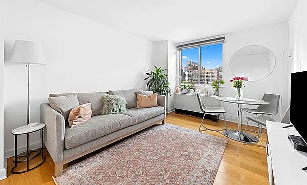 1st image of 308 E 38th St APT 10A