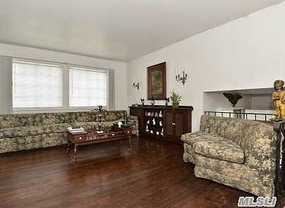 2nd image of 212 Cedar Rd