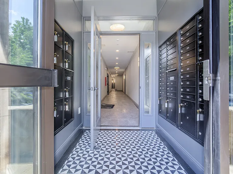 933 N St NW #201 — Photo 14
