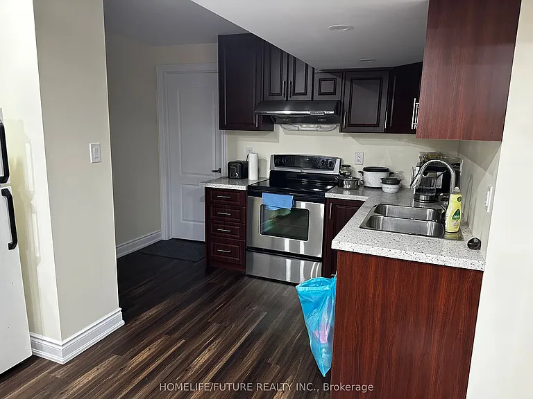 426 Wycliffe Ave #BASMENT — Photo 5