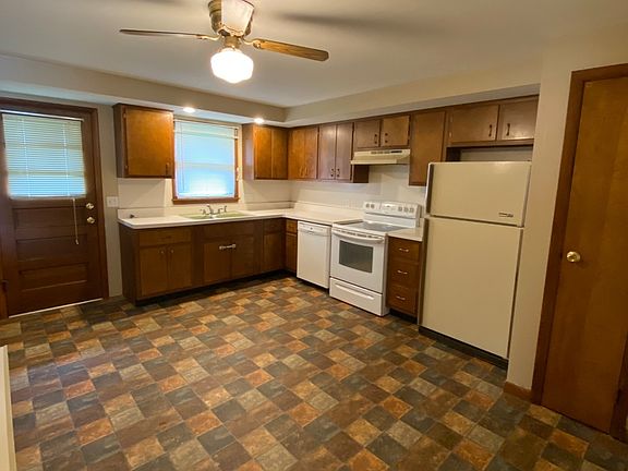 5th image of 1602 Edgewood Dr