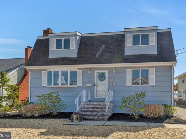 274 S 1st St, Surf City, NJ 08008
